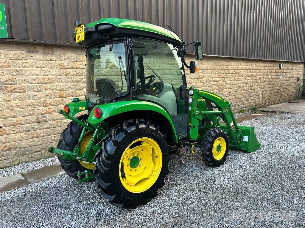 John Deere 3046R Trattori