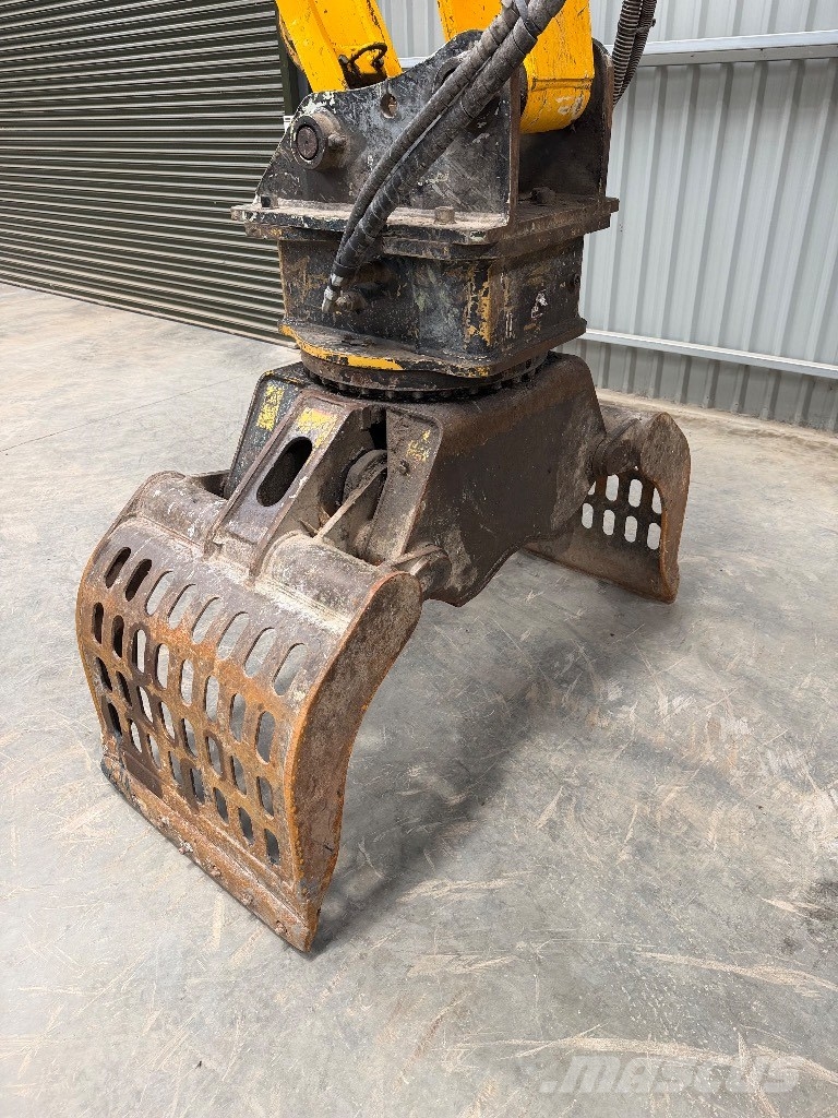 JCB 140 X Gravemaskiner på larvebånd