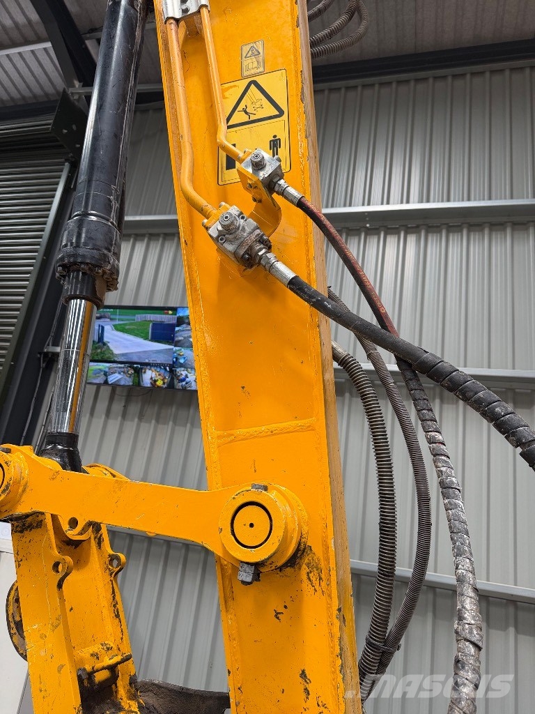 JCB 140 X Gravemaskiner på larvebånd