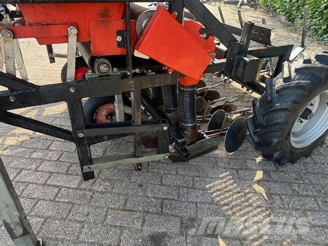 Delta Planter Drill 8 2250 Sembradoras de cebolla