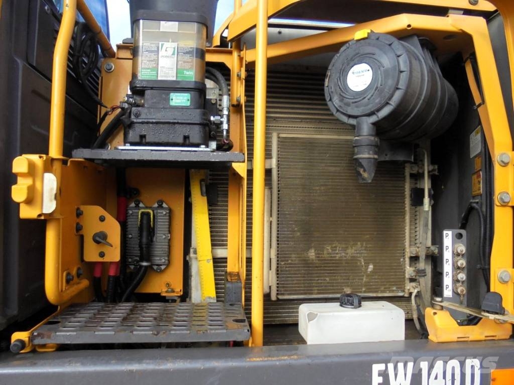 Volvo EW 140 D - 35 km/h Pelle sur pneus