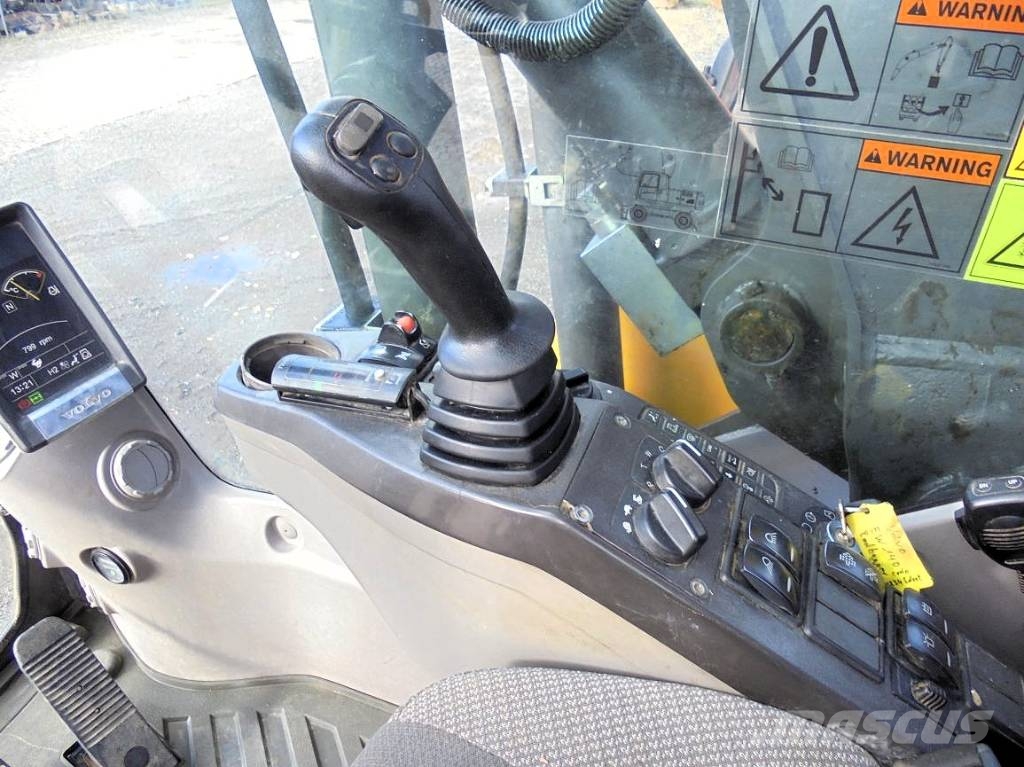Volvo EW 140 D - 35 km/h Pelle sur pneus