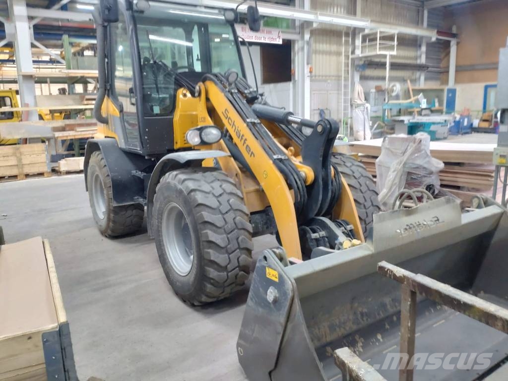 Schafer 6680 Z Víceúčelové nakladače