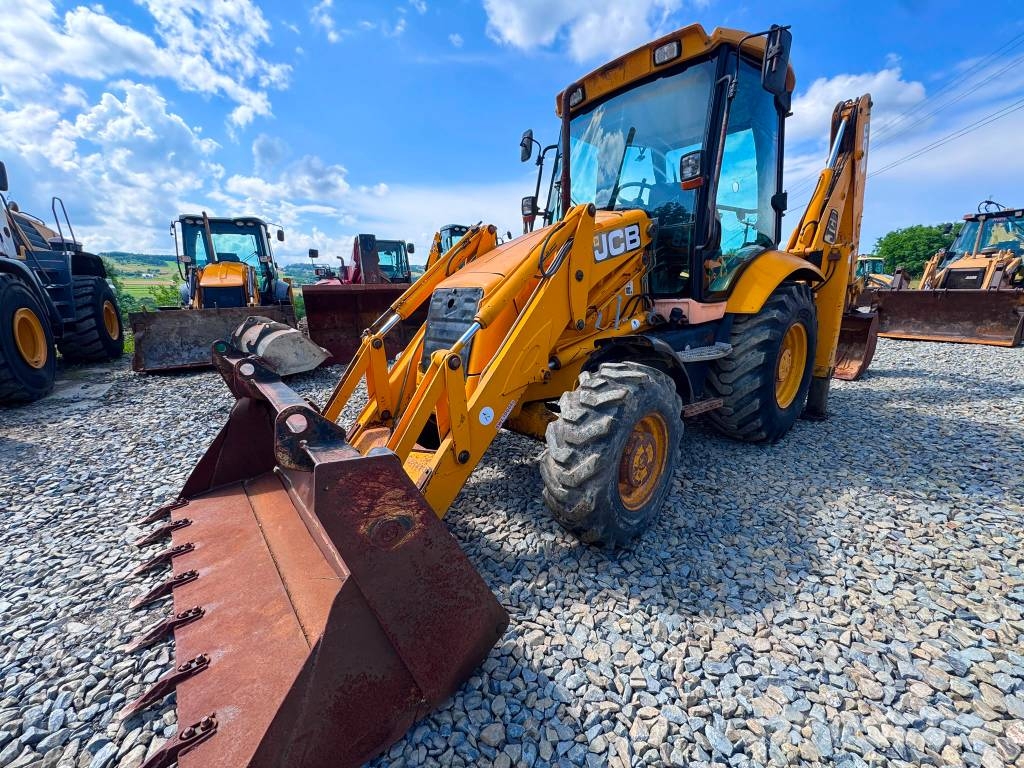 JCB 3 CX Kaivurikuormaajat