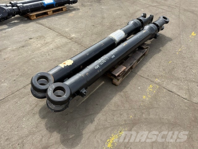 CAT LARGE HYDRAULIC CYLINDER WEIGHT 800 KG Hydraulics