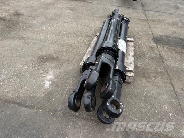 CAT LARGE HYDRAULIC CYLINDER WEIGHT 800 KG Hydraulics