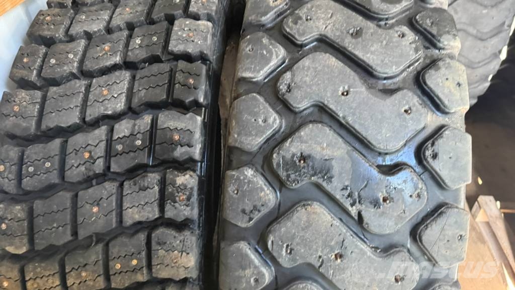 Volvo BM tires for wheel loader الإطارات والعجلات والحافات