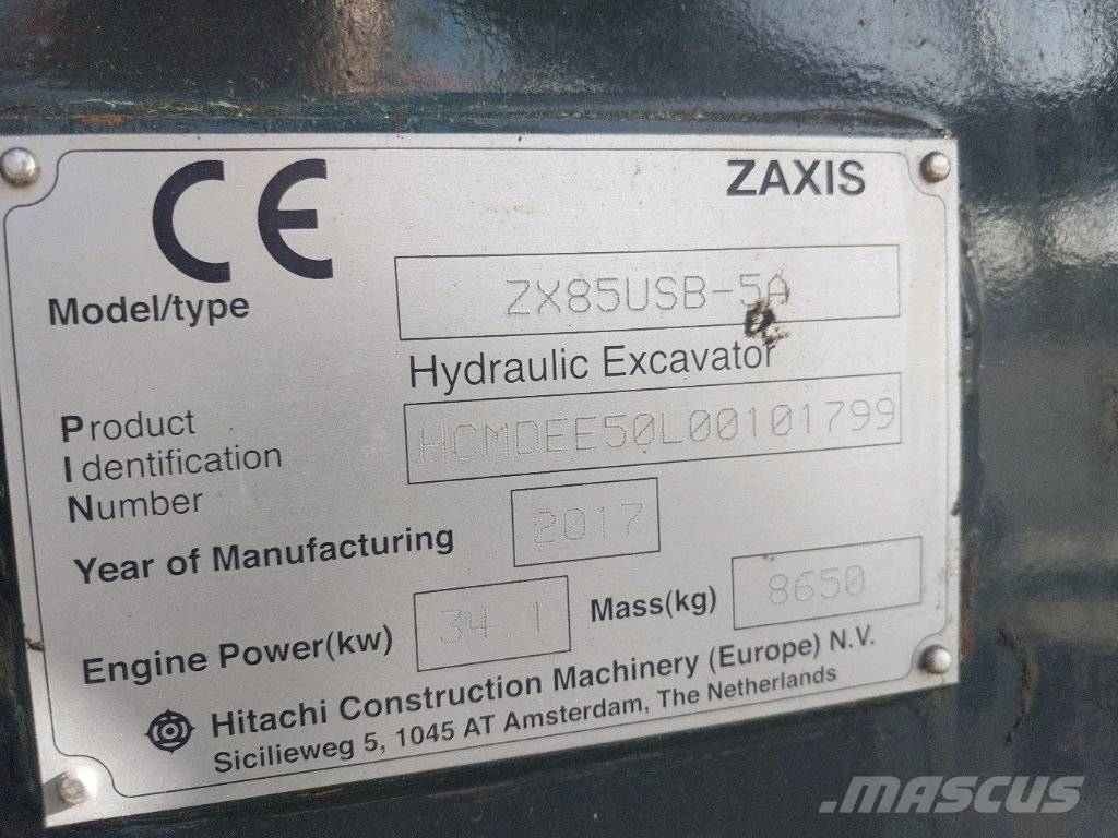 Hitachi ZX85USB 中型挖掘机