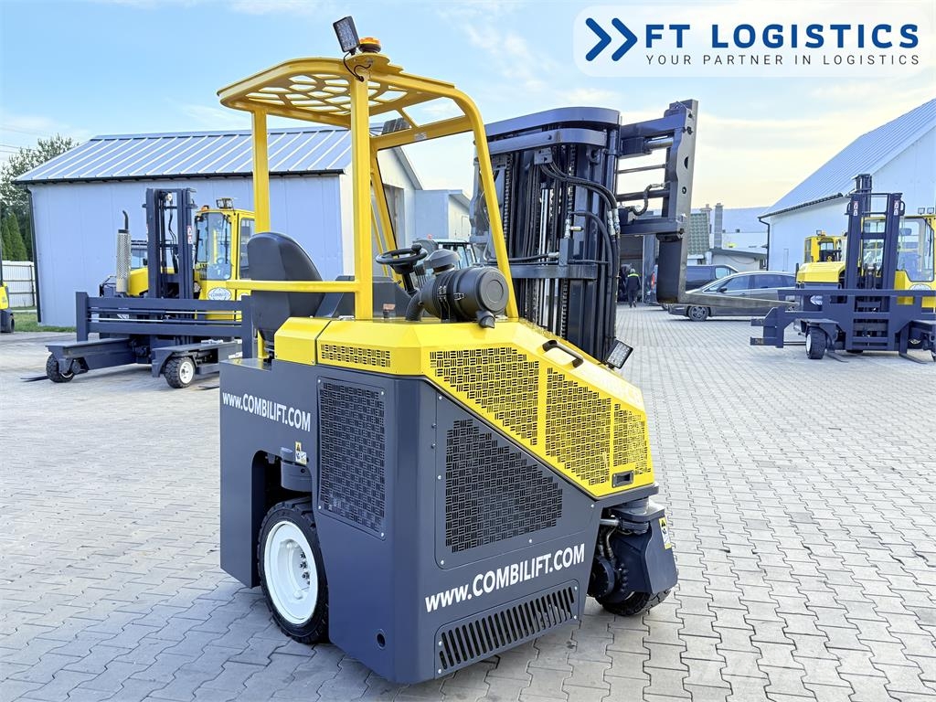 Combilift CB3000 | GAS | TRIPLEX 4900 | FREE-LIFT | FORK-POS 4-vägstruck