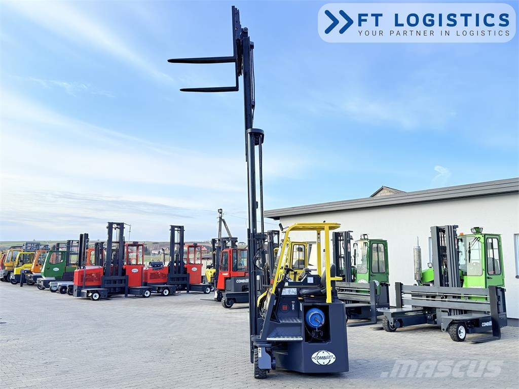 Combilift CB3000 | GAS | TRIPLEX 4900 | FREE-LIFT | FORK-POS 4-vägstruck