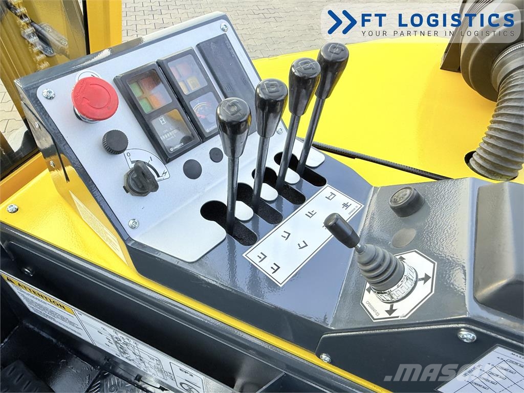 Combilift CB3000 | GAS | TRIPLEX 4900 | FREE-LIFT | FORK-POS 4-vägstruck
