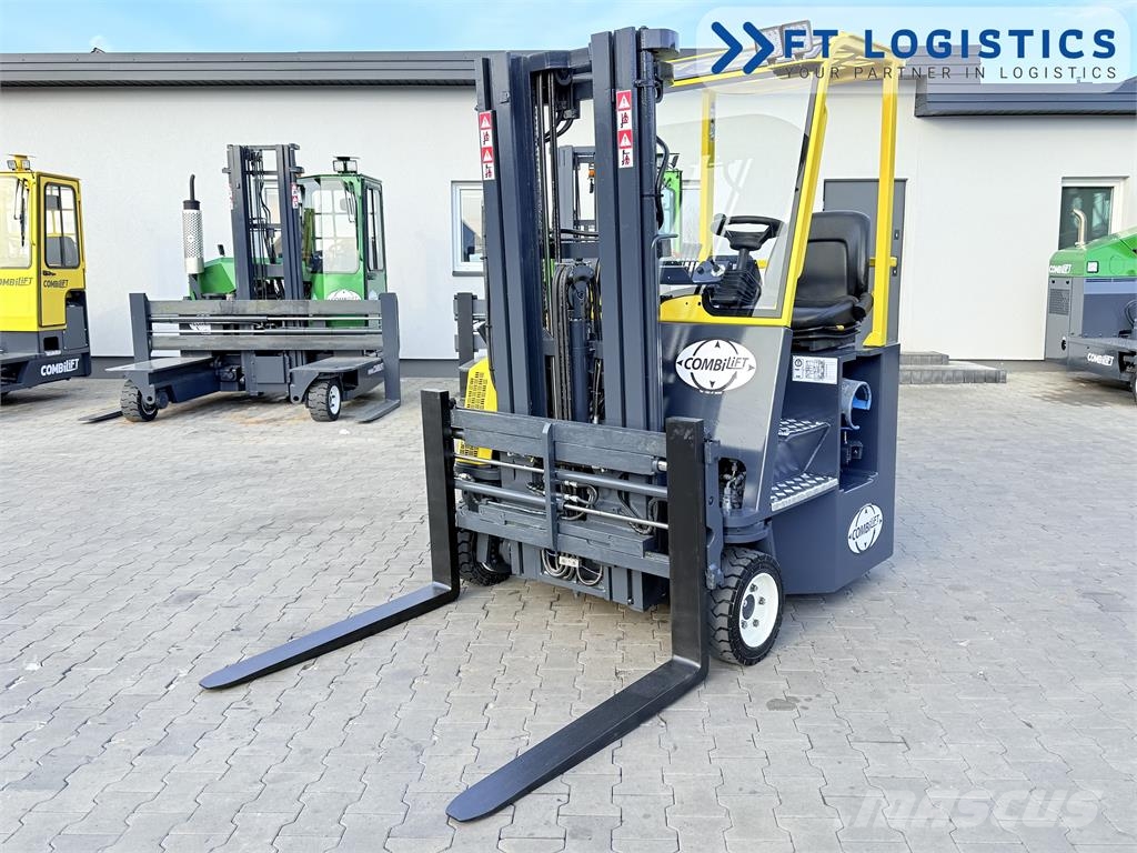 Combilift CB3000 | GAS | TRIPLEX 4900 | FREE-LIFT | FORK-POS 4-vägstruck