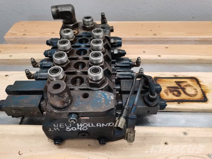 New Holland LM 732 hydraulic distributor Rexroth ASX01} Hydraulics