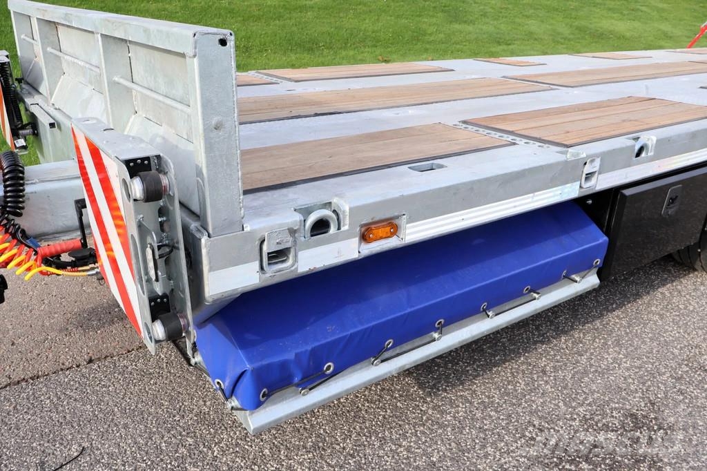 AMT MK300 3 akslet maskinkærre med enkeltramper نصف مقطورات مسطحة / مفصلية الجوانب