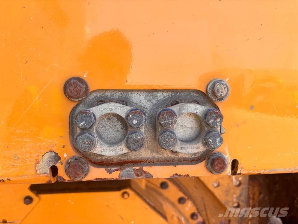 CAT D 6 T LGP Buldožeri gusjeničari
