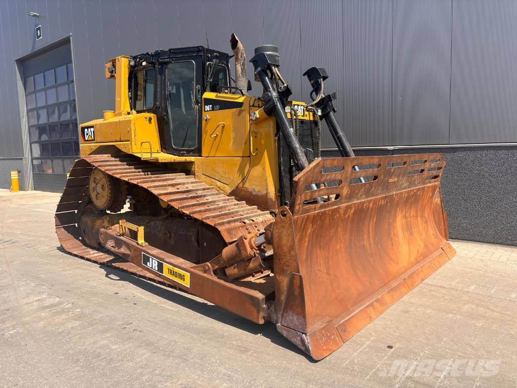 CAT D 6 T LGP Buldožeri gusjeničari