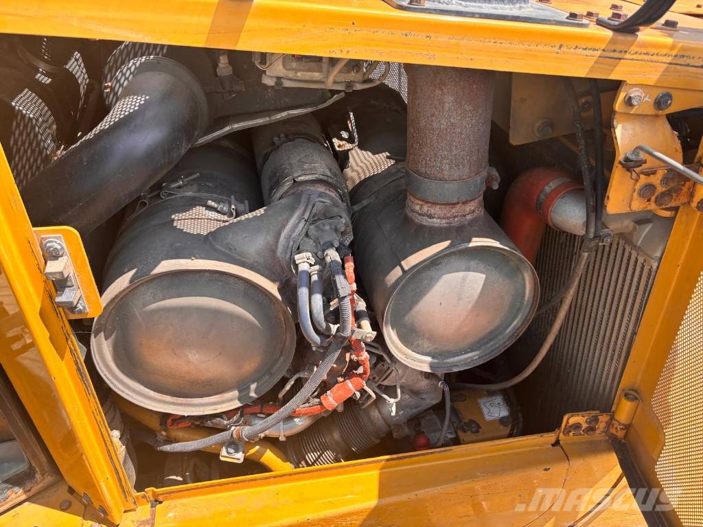 CAT D 6 T LGP Buldožeri gusjeničari