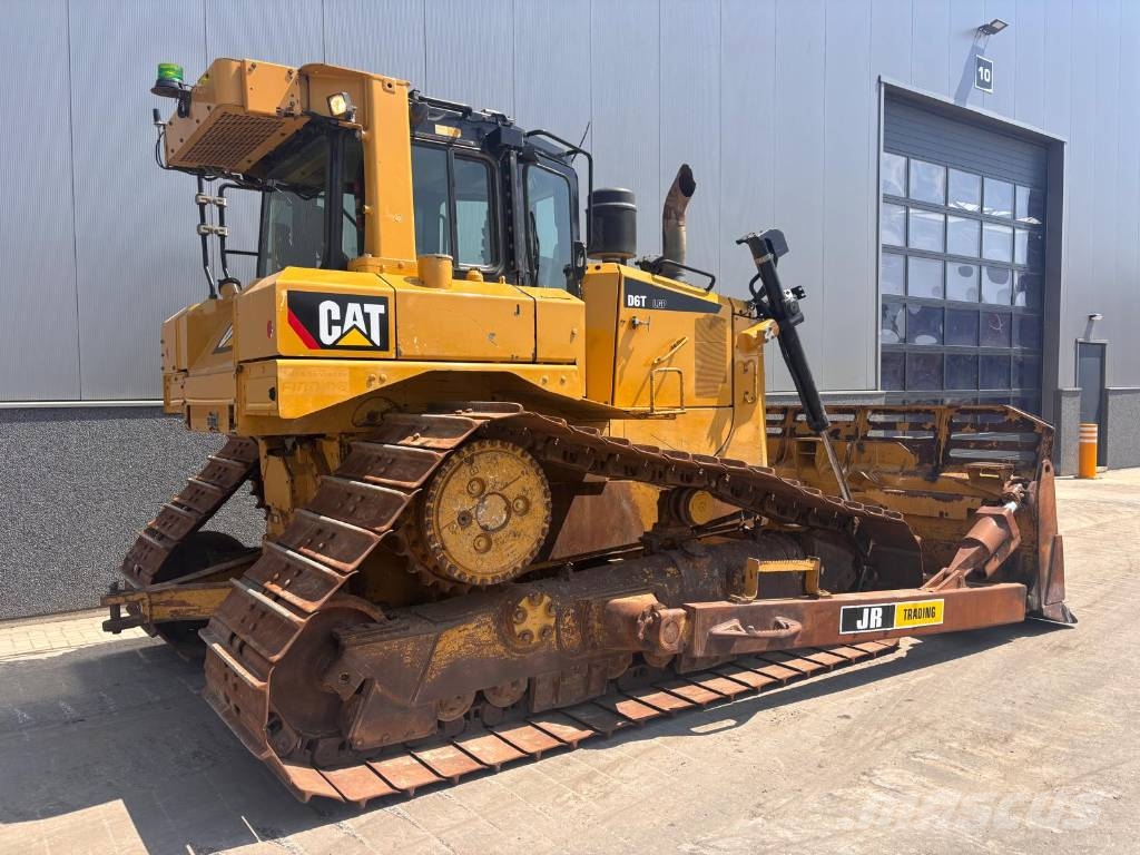 CAT D 6 T LGP Buldožeri gusjeničari