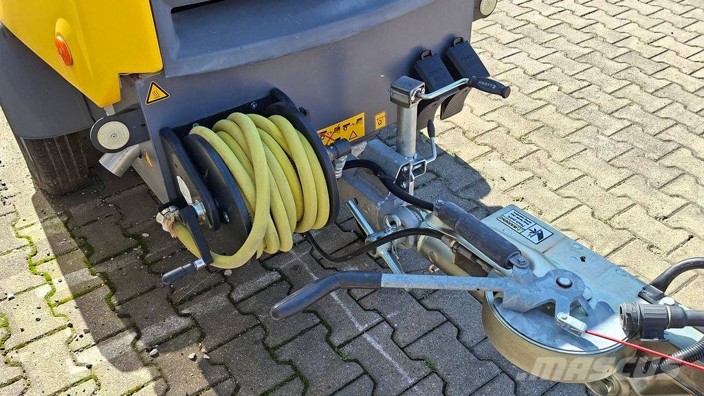 Atlas Copco XAS 88-7 AF+WSD+BP+PD مكابس