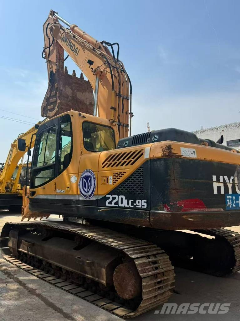 Hyundai 220LC-9S Midi bageri 7t – 12t