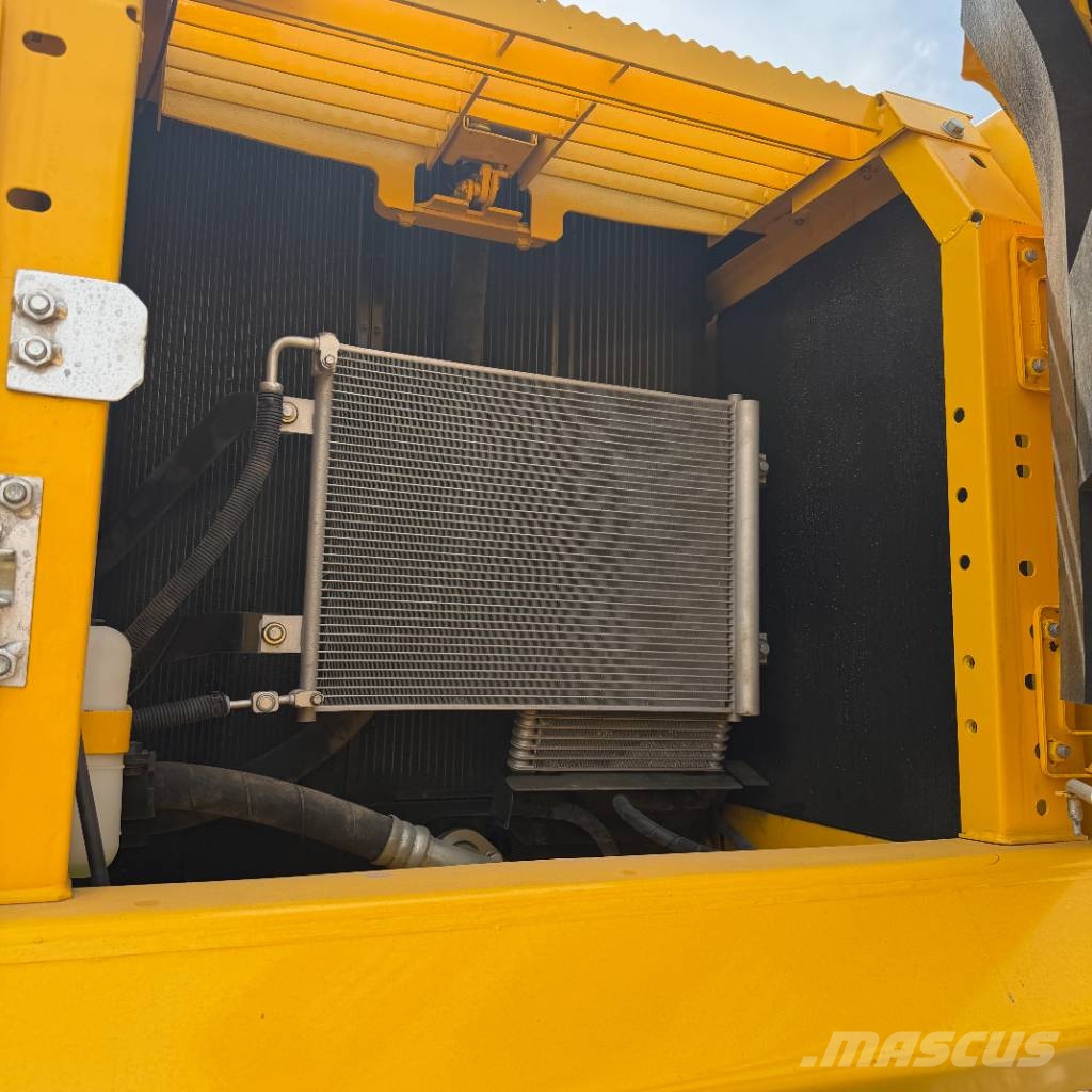 Komatsu PC 240 履带挖掘机