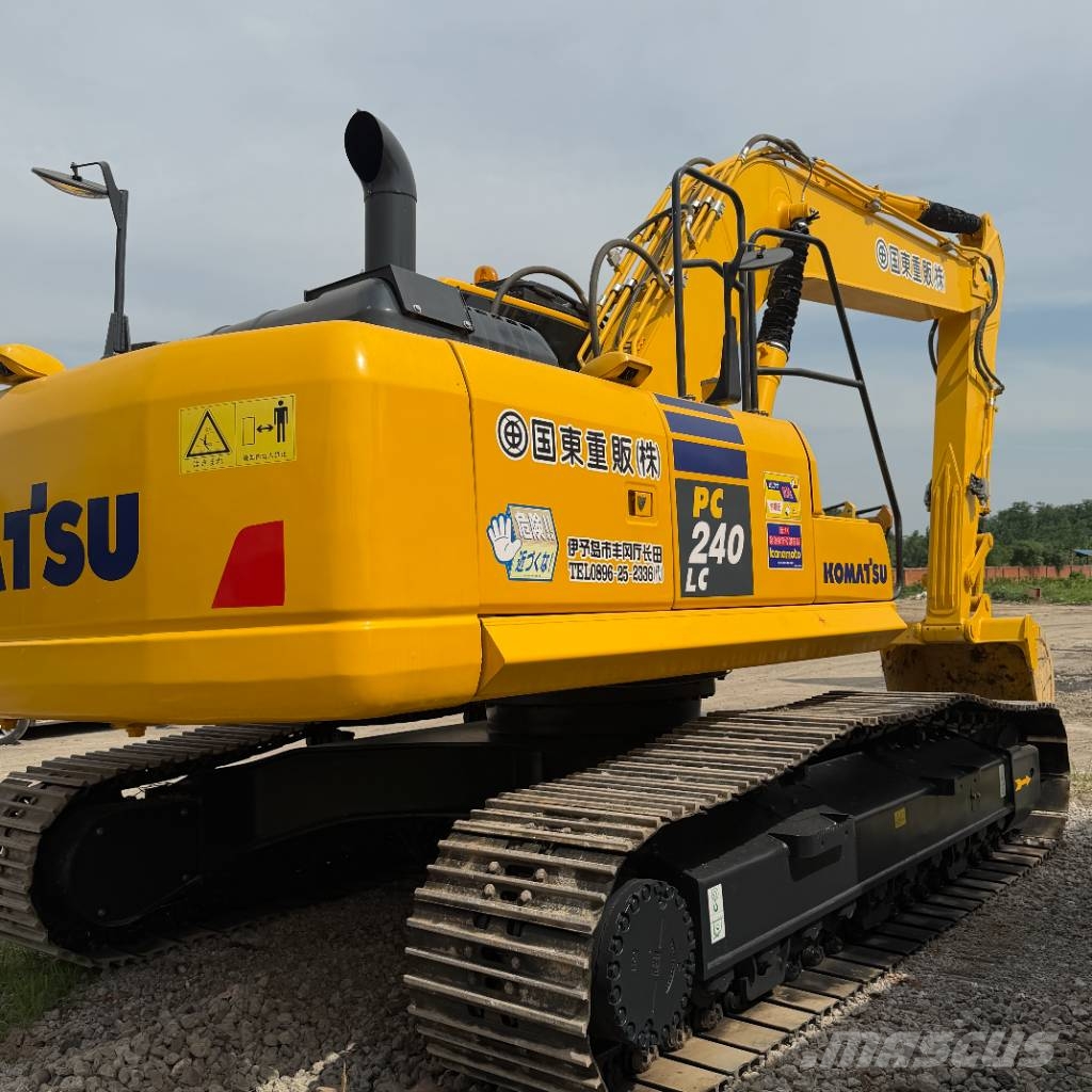 Komatsu PC 240 履带挖掘机