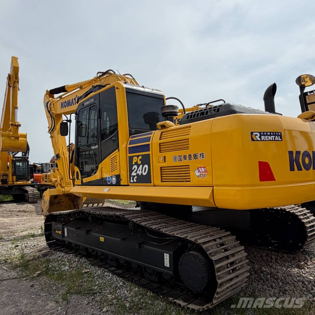Komatsu PC 240 履带挖掘机