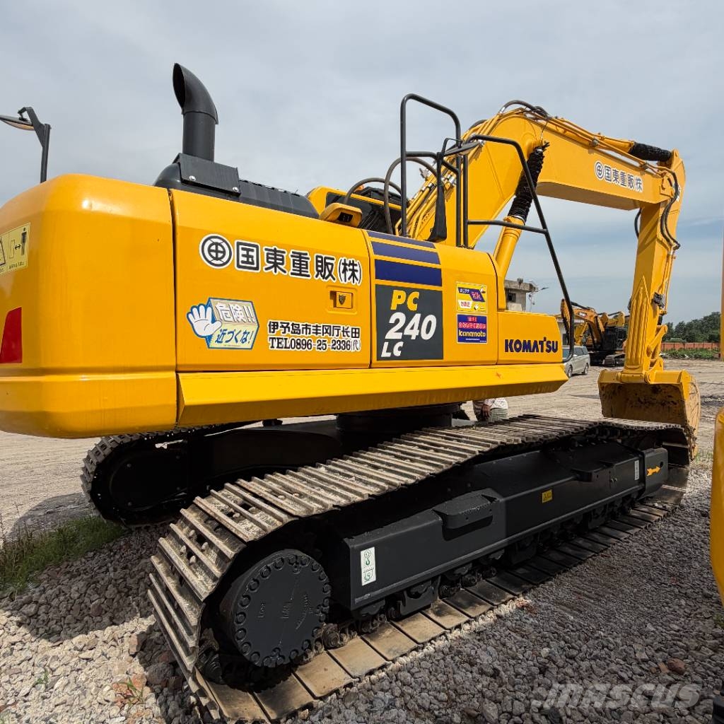 Komatsu PC 240 履带挖掘机