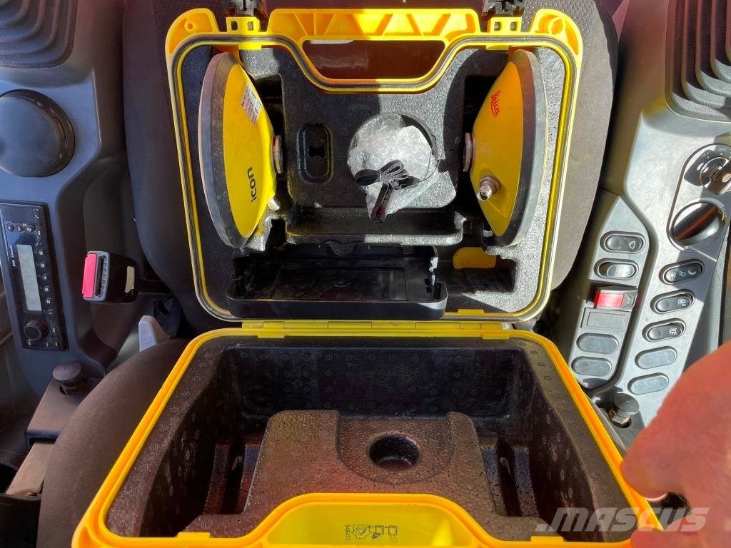 Komatsu PC210LC-11E0 + système de guidage 3D Leica Εκσκαφείς με ερπύστριες