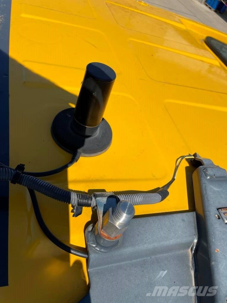 Komatsu PC210LC-11E0 + système de guidage 3D Leica Εκσκαφείς με ερπύστριες