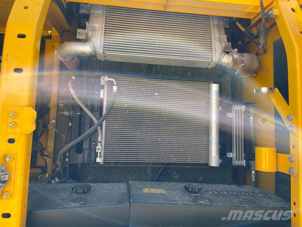 Komatsu PC210LC-11E0 + système de guidage 3D Leica Εκσκαφείς με ερπύστριες