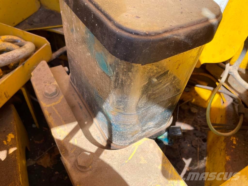 Komatsu PC210LC-11E0 + système de guidage 3D Leica Εκσκαφείς με ερπύστριες