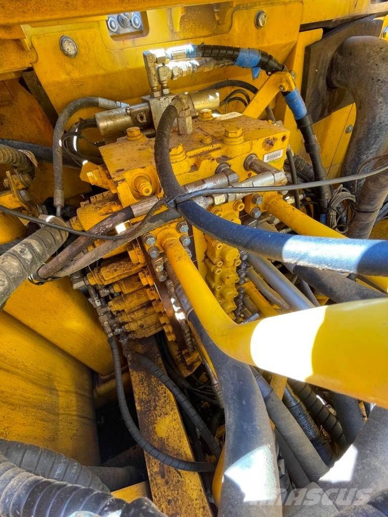Komatsu PC210LC-11E0 + système de guidage 3D Leica Εκσκαφείς με ερπύστριες