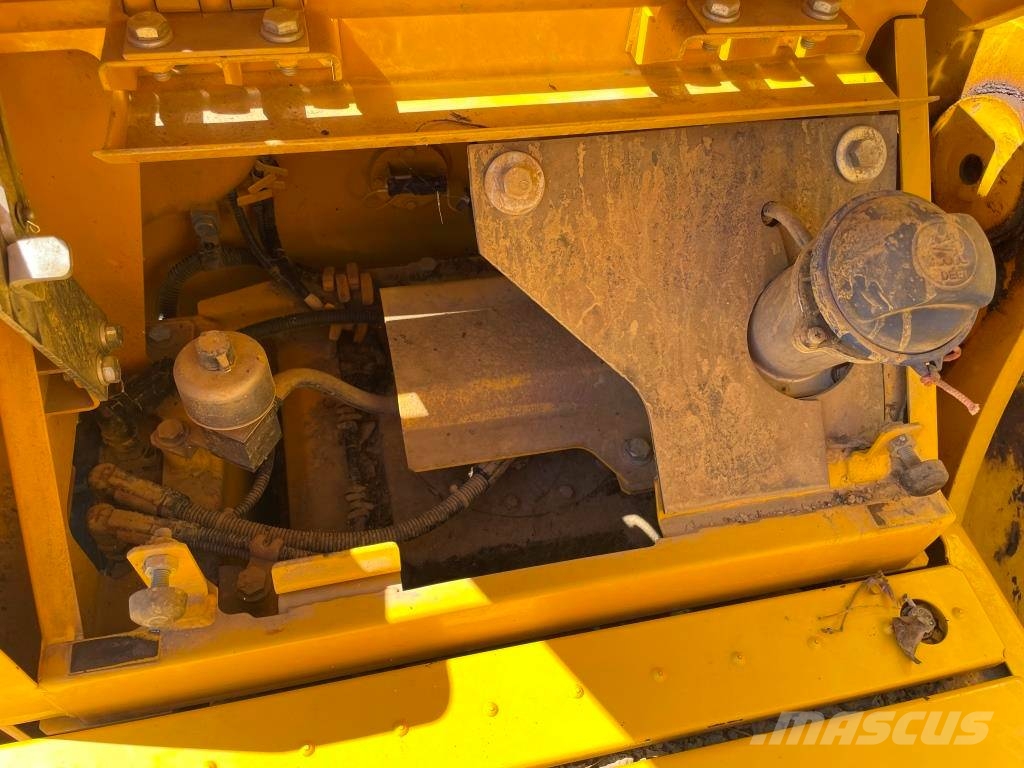 Komatsu PC210LC-11E0 + système de guidage 3D Leica Εκσκαφείς με ερπύστριες