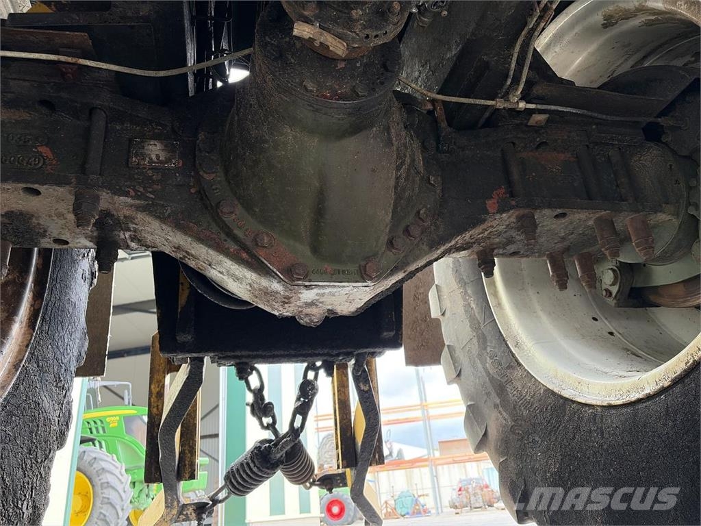 Challenger Terragator TG8133 معدات توزيع السماد العضوي