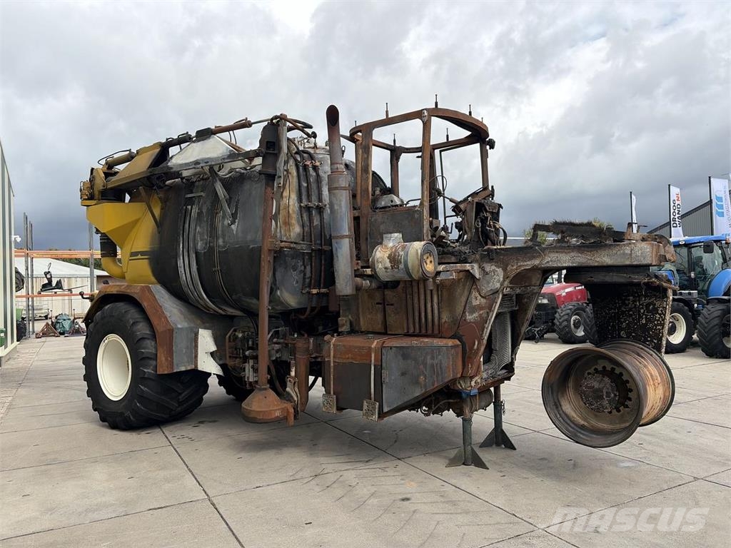 Challenger Terragator TG8133 معدات توزيع السماد العضوي