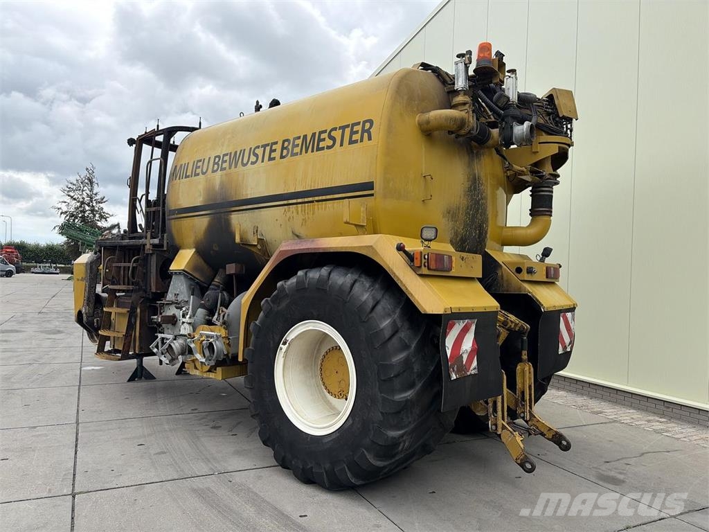 Challenger Terragator TG8133 معدات توزيع السماد العضوي
