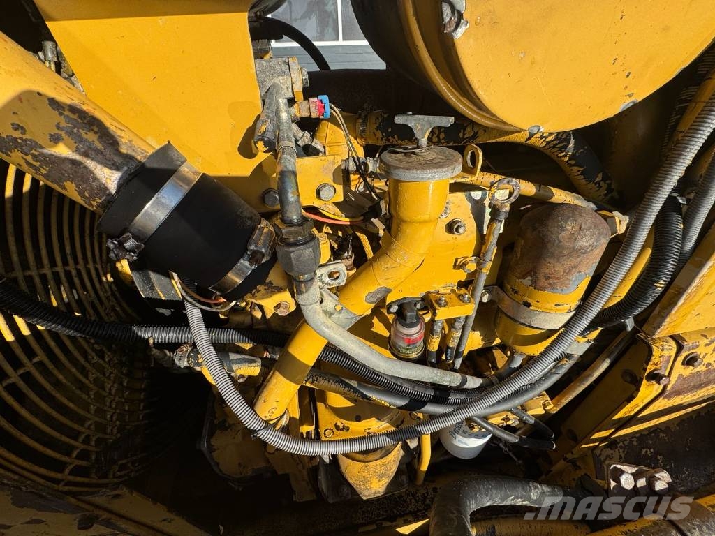 CAT D 5 H XL Buldožerji goseničarji