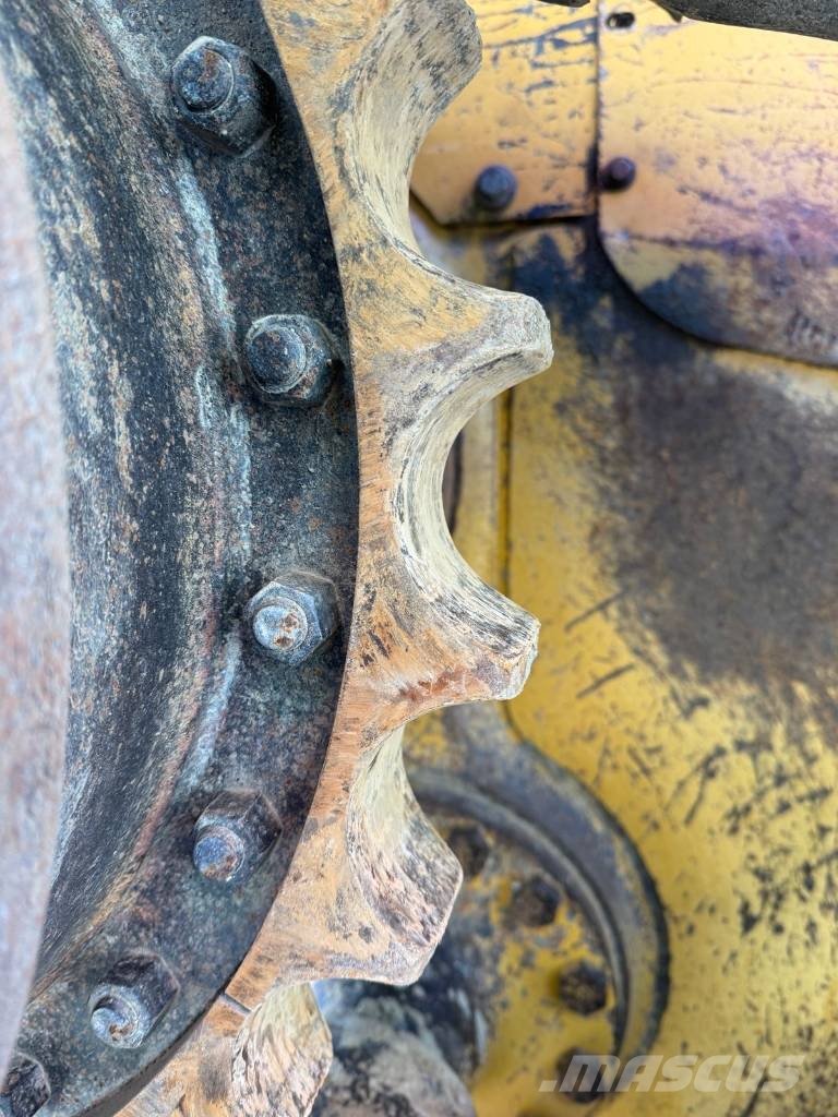 CAT D 5 H XL Buldožerji goseničarji