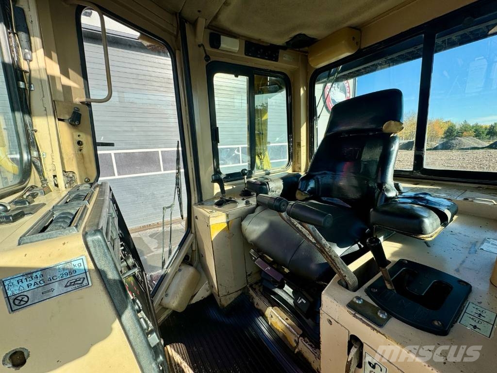 CAT D 5 H XL Buldožerji goseničarji