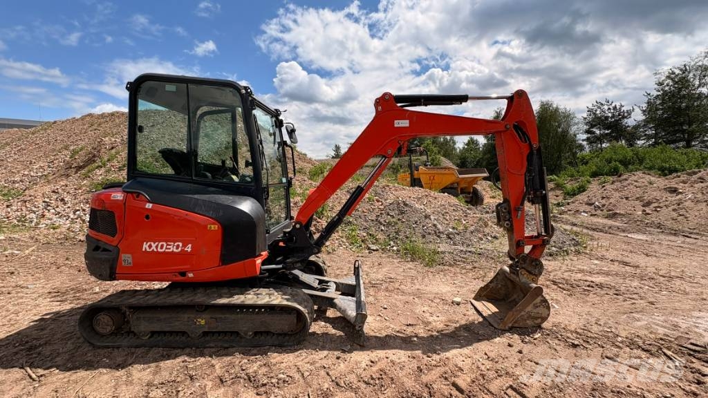 Kubota KX 030-4 حفارات صغيرة أقل من 7 طن (حفارات صغيرة)