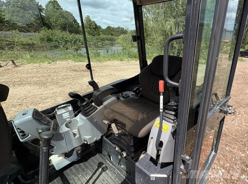 Kubota KX 030-4 حفارات صغيرة أقل من 7 طن (حفارات صغيرة)
