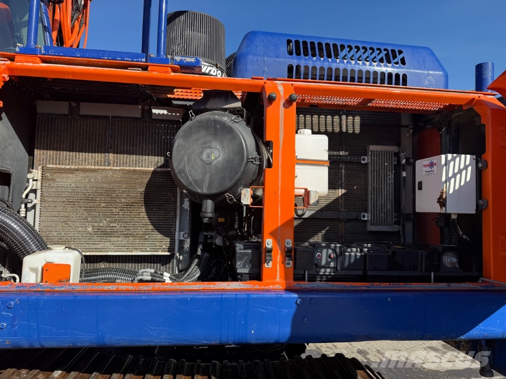 Doosan DX 300 LC-5 Bagri goseničarji
