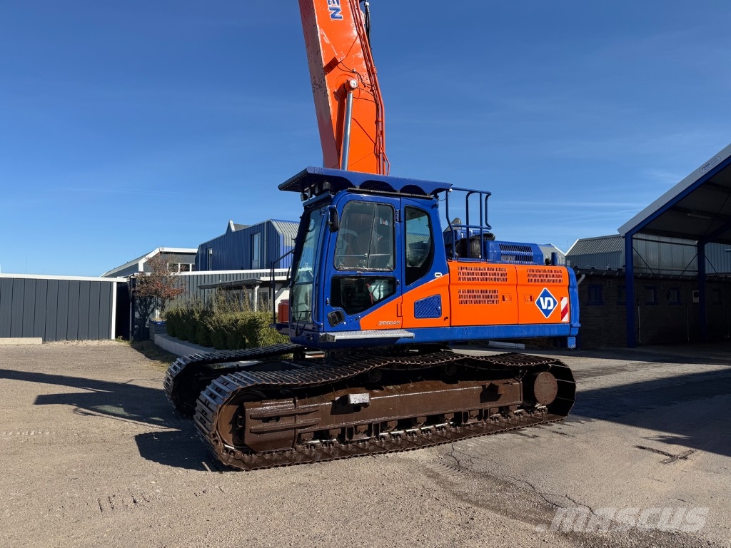 Doosan DX 300 LC-5 Bagri goseničarji