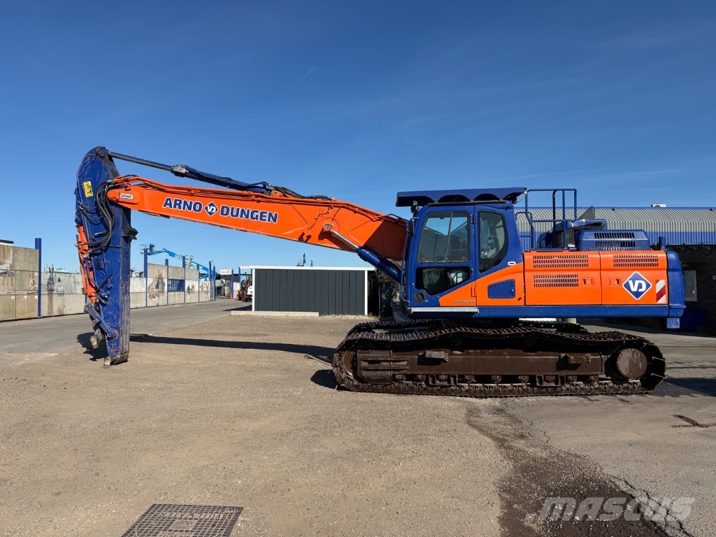 Doosan DX 300 LC-5 Bagri goseničarji