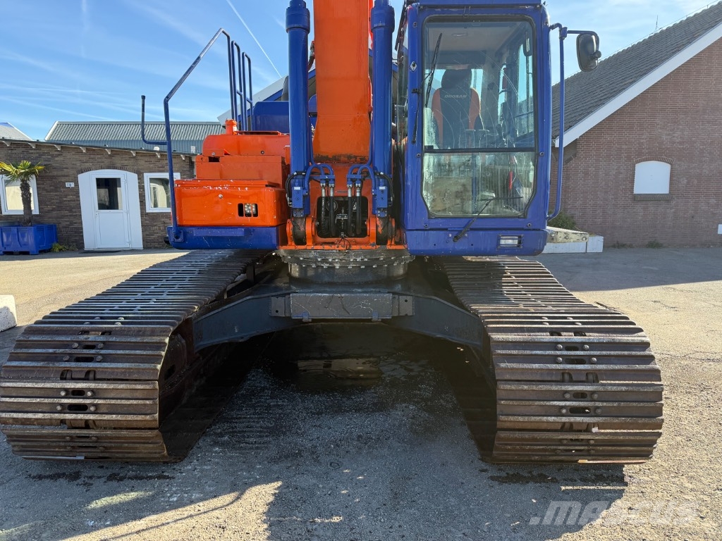 Doosan DX 300 LC-5 Bagri goseničarji