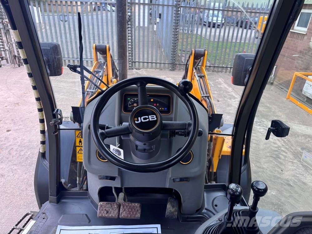JCB 3CX COMPACT WITH BREAKER - CONSIGNED TO TCH JCB AU Baggerlader