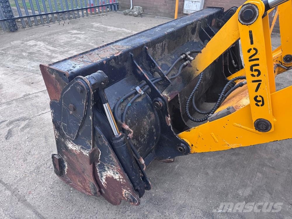 JCB 3CX COMPACT WITH BREAKER - CONSIGNED TO TCH JCB AU Baggerlader