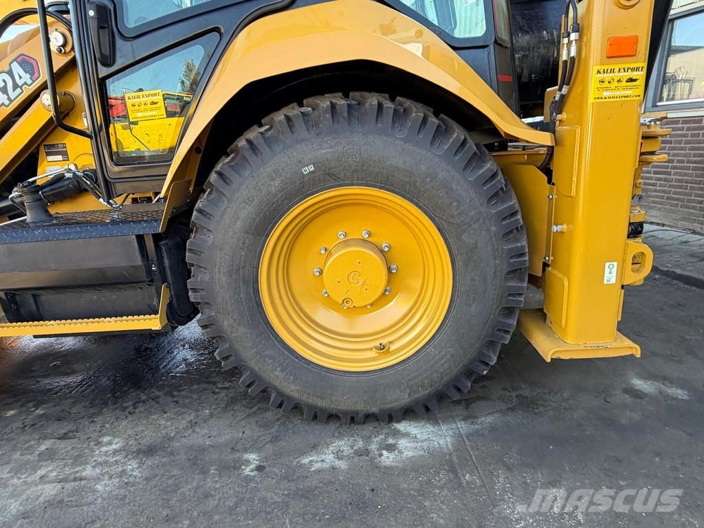 CAT 424 Backhoe Loader - Rock Bucket With Teeth - Side Graaf-laadcombinaties