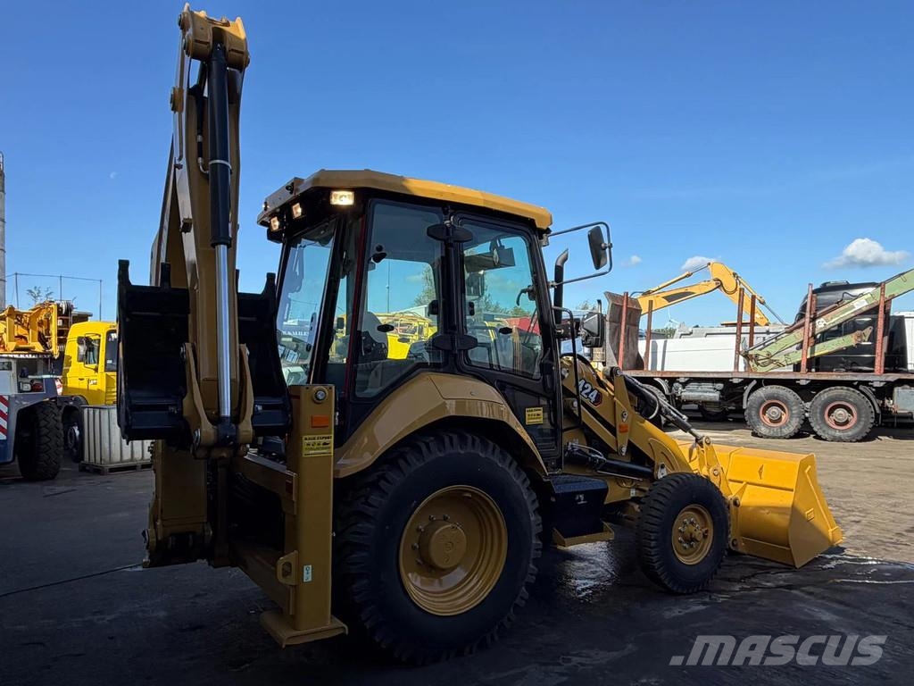 CAT 424 Backhoe Loader - Rock Bucket With Teeth - Side Graaf-laadcombinaties